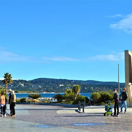 Maison Cavalaire-sur-mer, 4 Pieces, 8 Personnes - Fr-1-226b-151 *